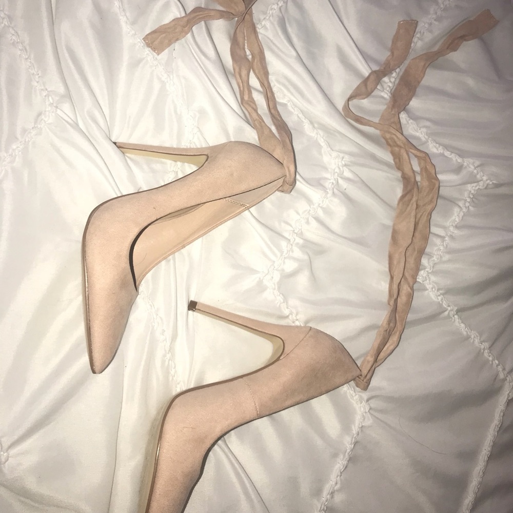 Cute creamy pink heels